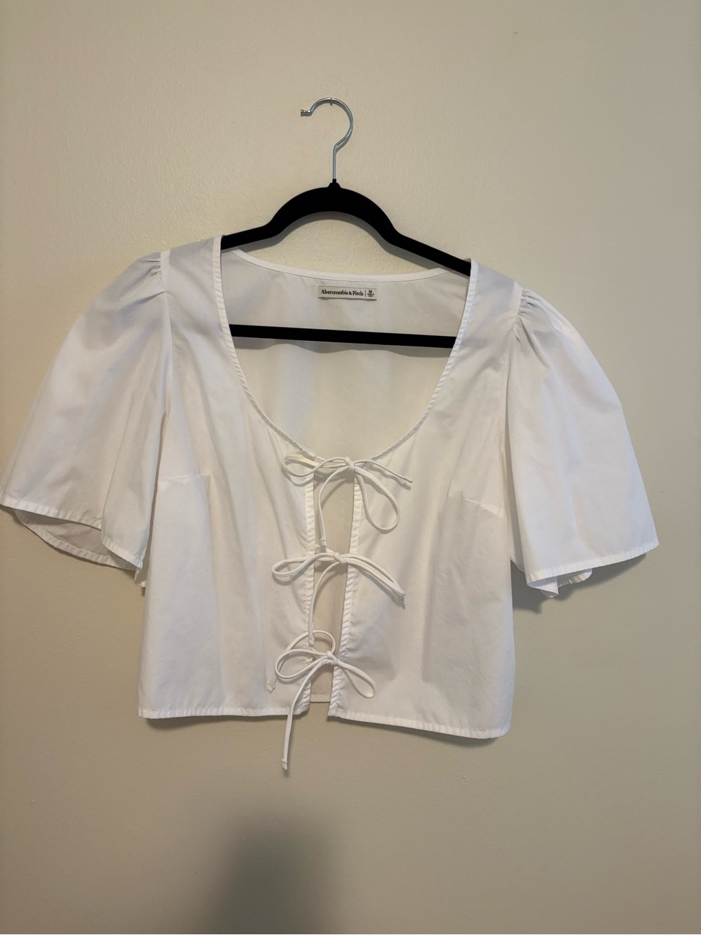Abercrombie & Fitch White Tie-Front Puff Sleeve Crop Top